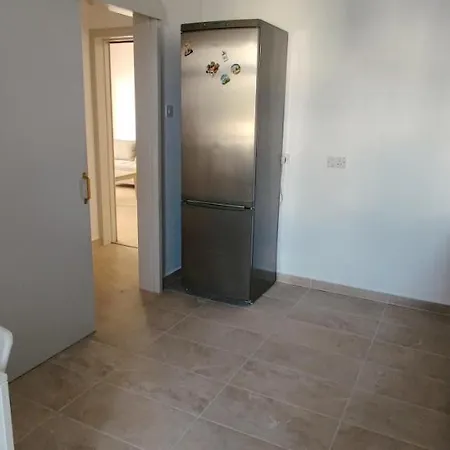 Mimosa Flat Cente 2bdr *