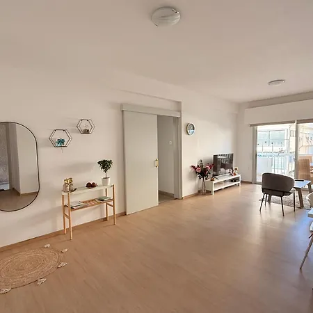 Апартаменти Mimosa Flat Cente 2bdr