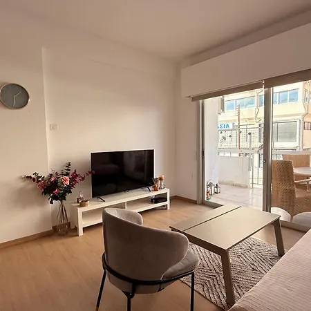 Mimosa Flat Cente 2bdr Апартаменти