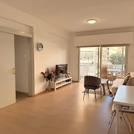 Апартаменти Mimosa Flat Cente 2bdr