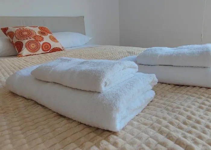 Mimosa Flat Cente 2bdr 尼科西亚